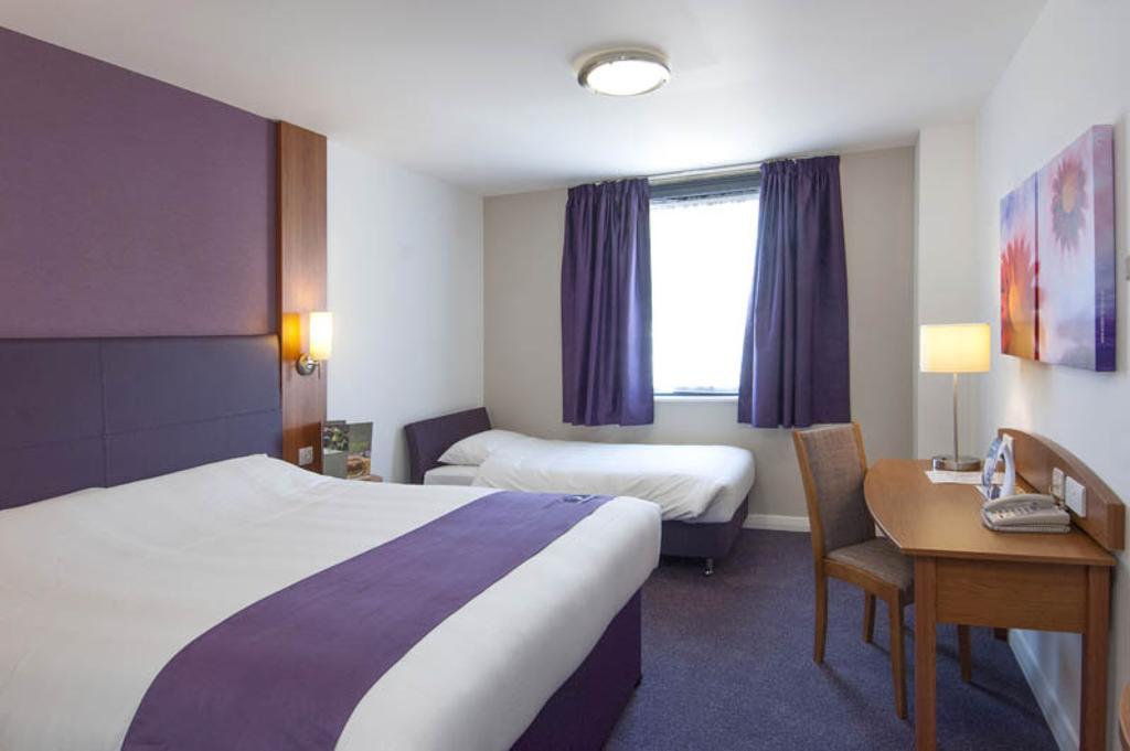 Premier Inn Leamington Spa Town Centre חדר תמונה