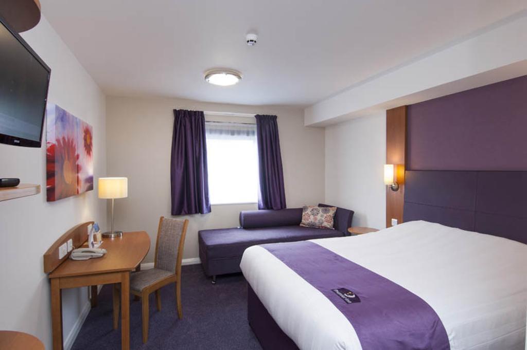 Premier Inn Leamington Spa Town Centre חדר תמונה