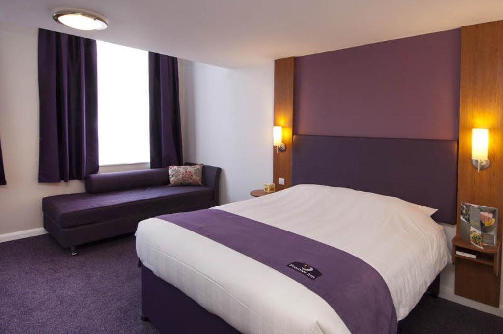 Premier Inn Leamington Spa Town Centre מראה חיצוני תמונה