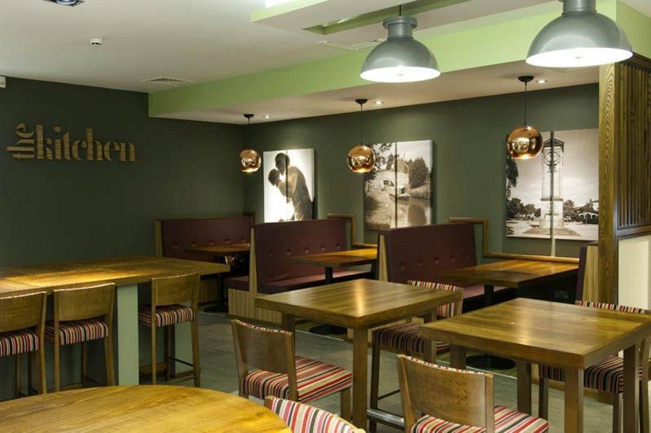Premier Inn Leamington Spa Town Centre מראה חיצוני תמונה