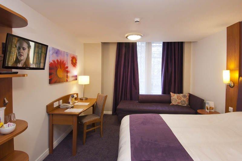 Premier Inn Leamington Spa Town Centre מראה חיצוני תמונה